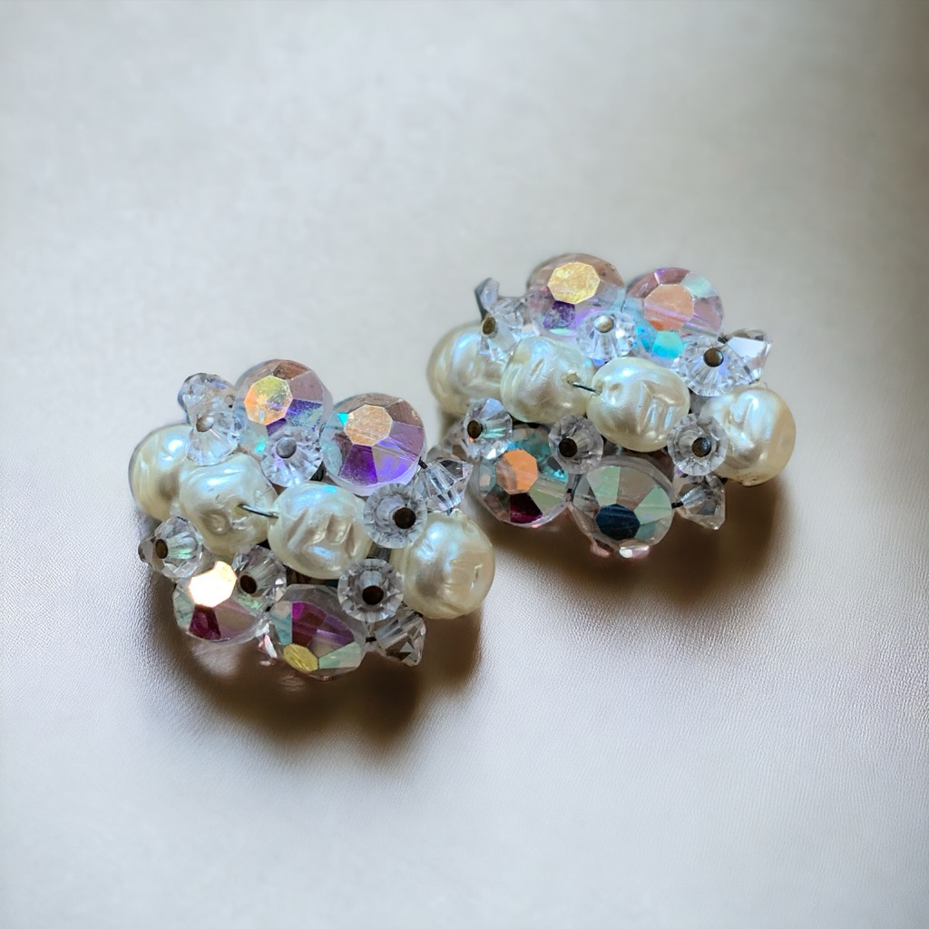 Gorgeous Vintage Aurora Borealis Crystal Cluster Beaded Clip On Earrings 25$